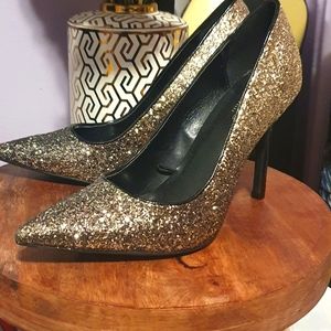 Guess Gold Glitter Pumps 9 New